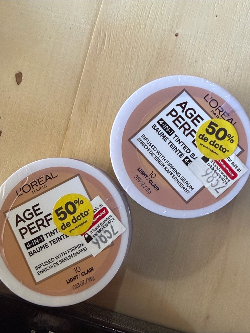 2 Age Perfect 4-in-1 Tinted Balm - Light (10)